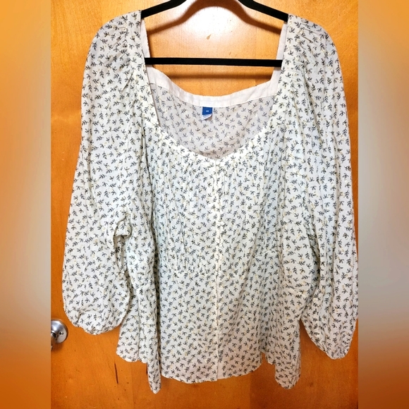 Old Navy Tops - Womens plus size top